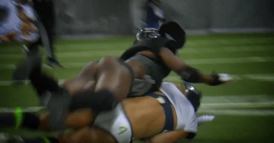 Женский американский футбол гиф