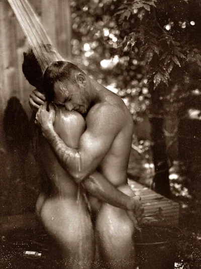 Голые мужчины и женсченны