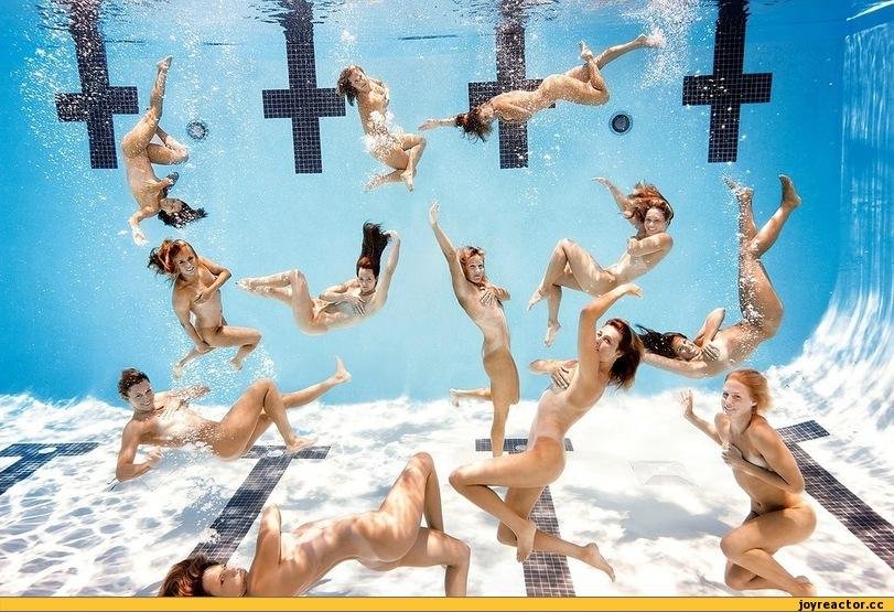 Синхронное плавание голышом