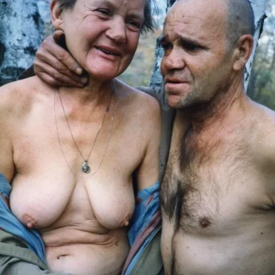 Фото голые старые бомжихи