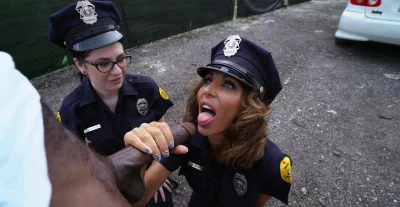 Девушка полицейская порно