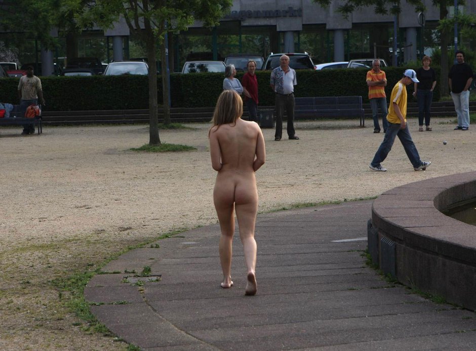 Публичная нагота