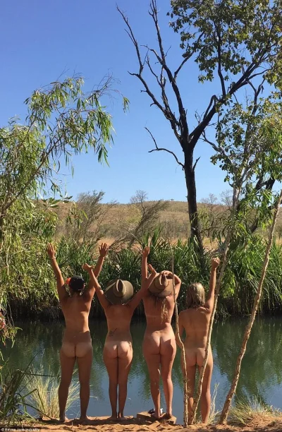 Праздник голых