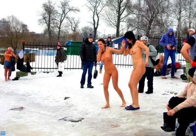 Крещение голые