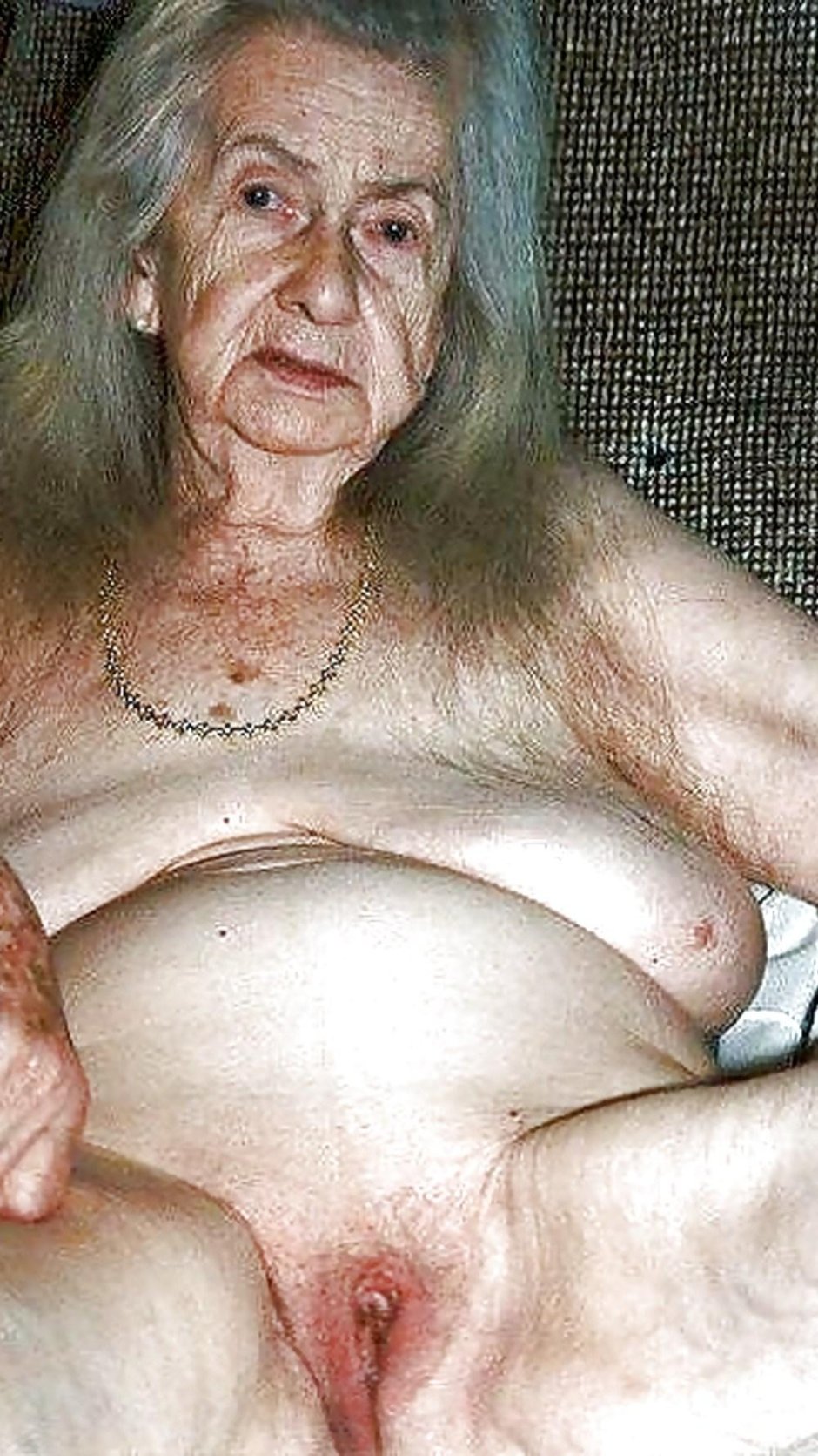 Очень старые голые старухи