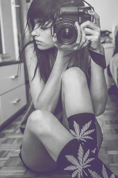 Фотоаппарат в руках