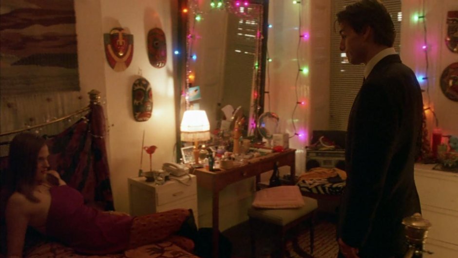 Том круз с широко закрытыми глазами