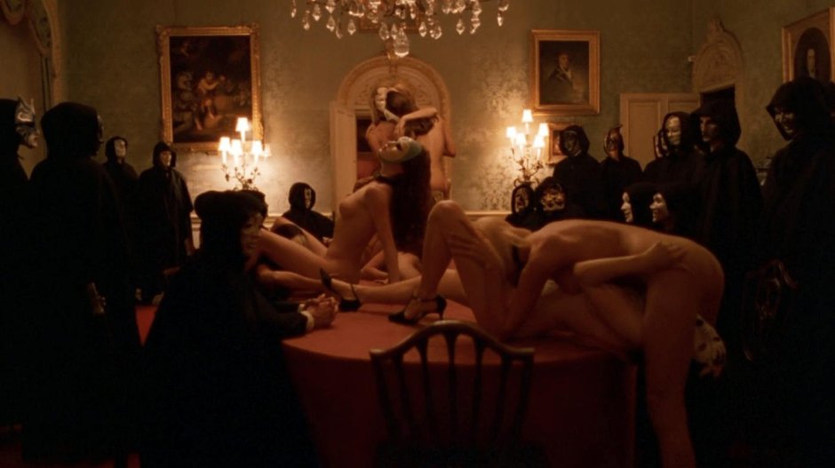 Эбигейл гуд с широко закрытыми глазами