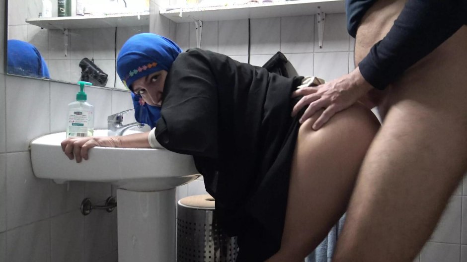 В хиджабе секс