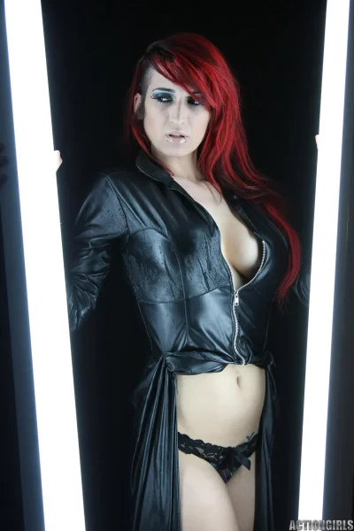 Девушка в латекс