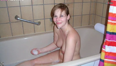 Девушки в ванной частное