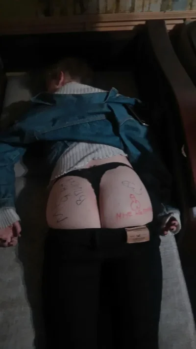 Пьяные школьницы на вписке