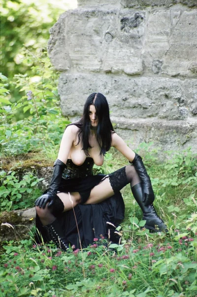 Девушка готика