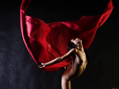 Женское обнаженное тело