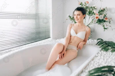 Женщина в ванне