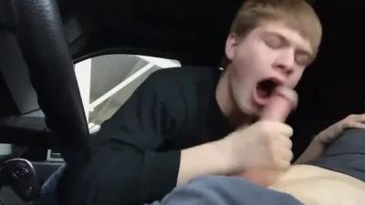 Гей минет в машине