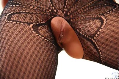 Эротический комбинезон в крупную сетку