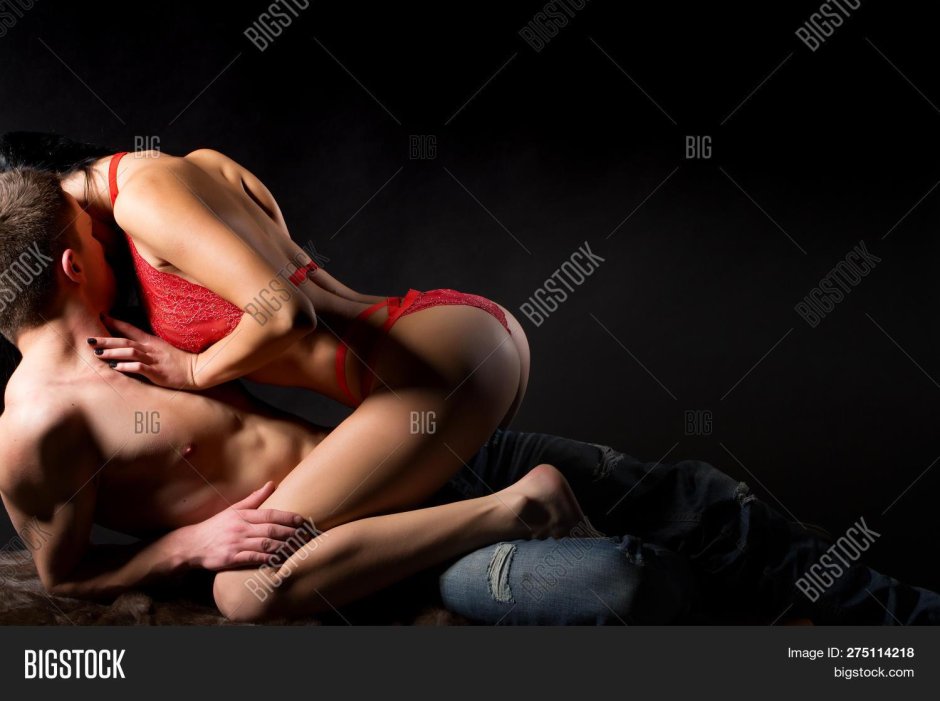 Красивые эротические пары в красном