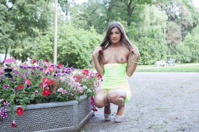 Мария рябушкина в парке