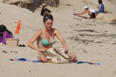 Shailene woodley в купальнике