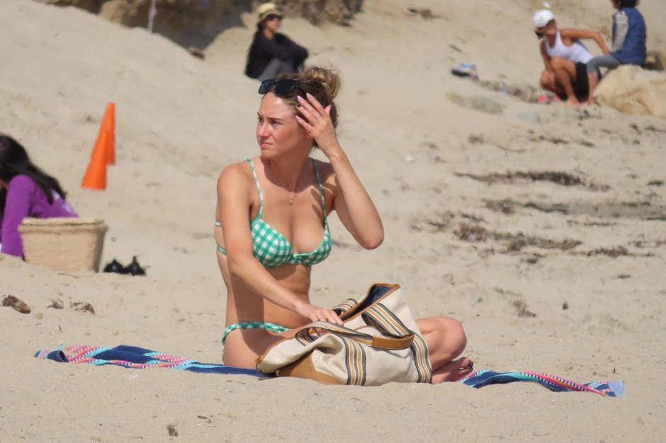 Шейлин вудли в купальнике