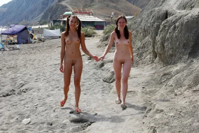 Нудистки в крыму