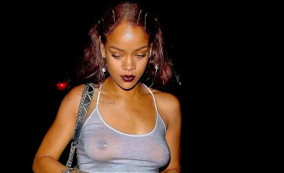 Rihanna braless