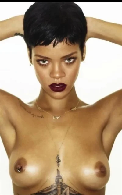 Голые знаменитости рианна