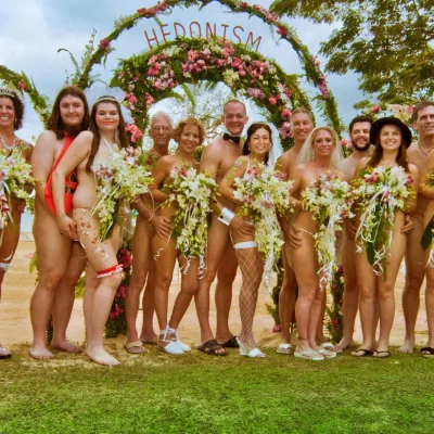 Нудистская свадьба