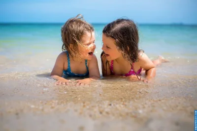 С детьми на море