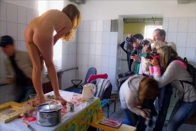 Голые в общежитии