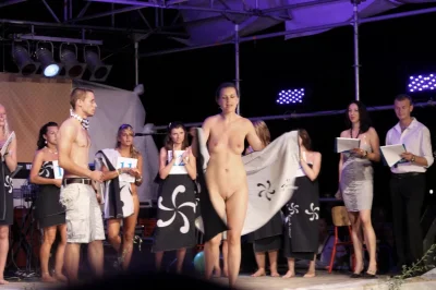 Конкурс красоты голая мисс коверсада