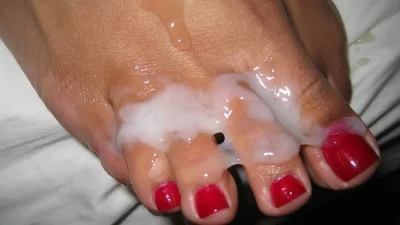 Женские ступни в сперме