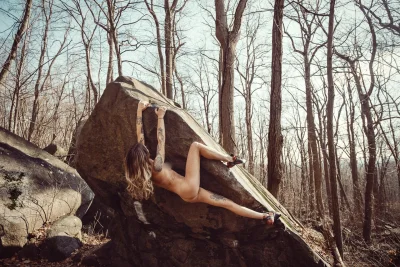 Лаура ясорка скалолазка