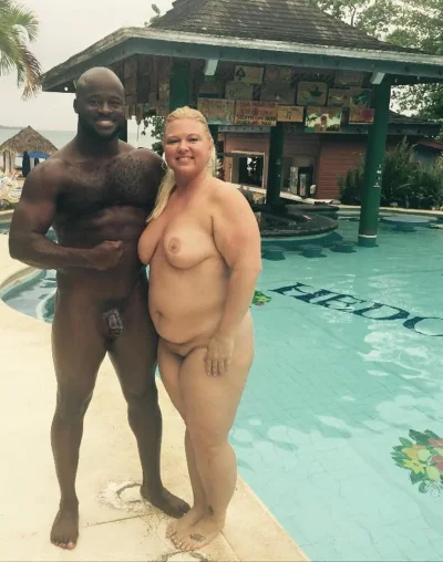 Голые пары негры на пляже