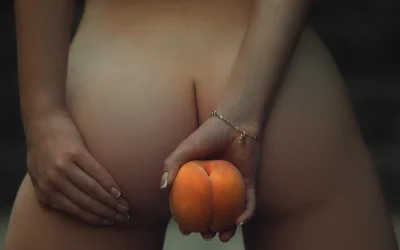 Персик эротика