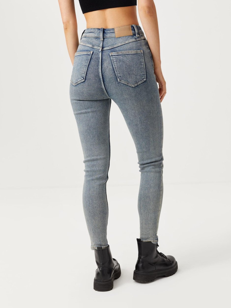 Базовые джинсы