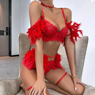 Красное эротическое белье