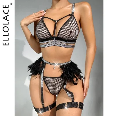 Комплект нижнего белья с перьями