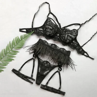 Комплект кружевного нижнего белья