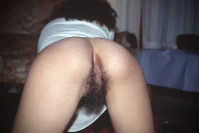 Волосатая женская промежность