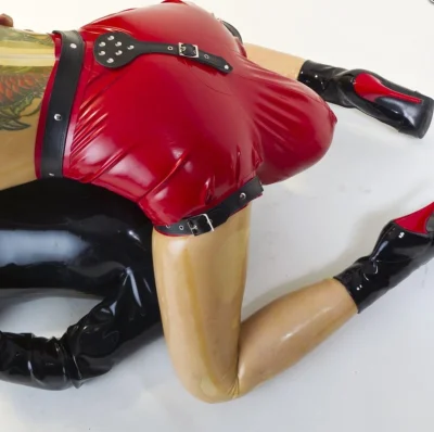 Бдсм в нижнем белье латекс