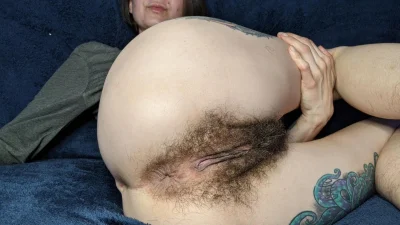 Небритая девушка