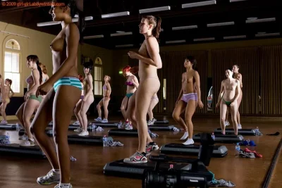 Занятия спортом в голом виде