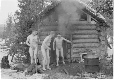 Голые русские солдаты в бане