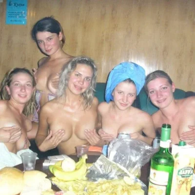 Девушки в сауне любительское