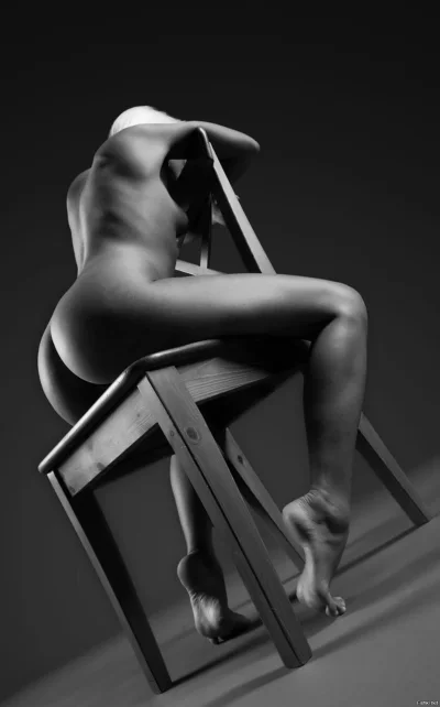 Позы для фотосессии в стиле ню