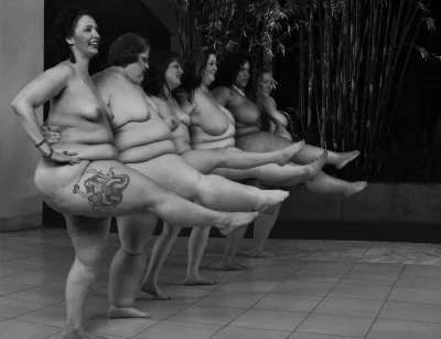 Эротический кордебалет толстых баб