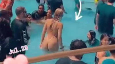 Раздели девушку в аквапарке