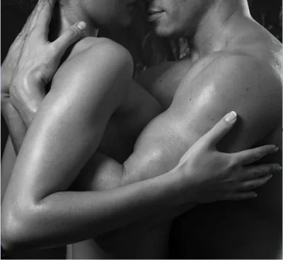 Красивые голые мужчины и женщины